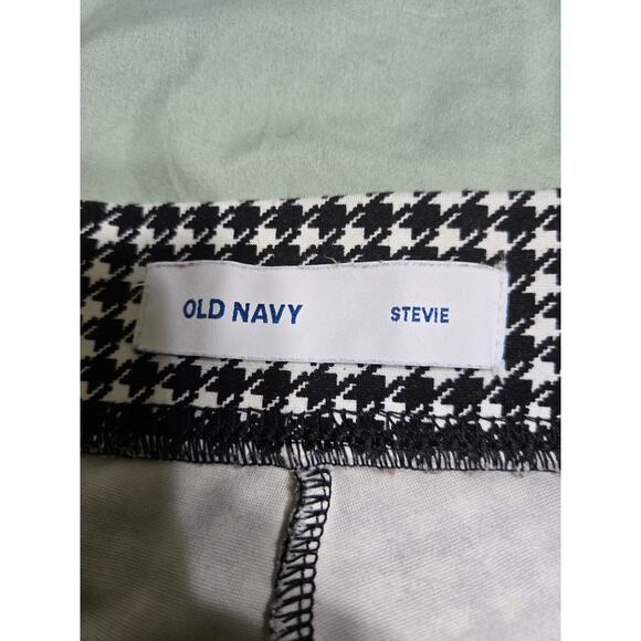 Old navy large women's black and white houndstooth printed Stevie pants - Picture 4 of 8